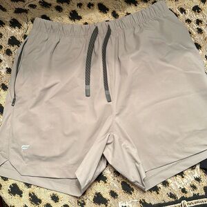 Men’s 5in lined One Short. Stone color. Size Small.